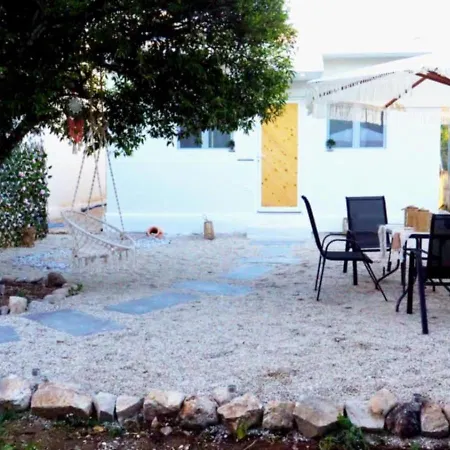 Hébergement de vacances Little 2