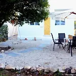 Nyaraló Little 2