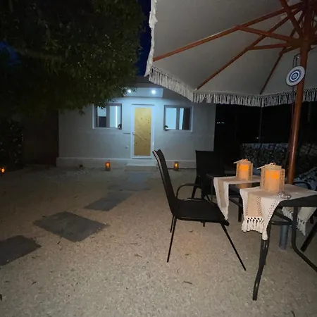 Little 2 * Himare