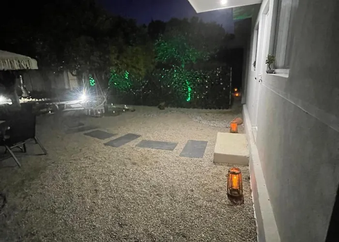 Little 2 Tatil Evi Himarë